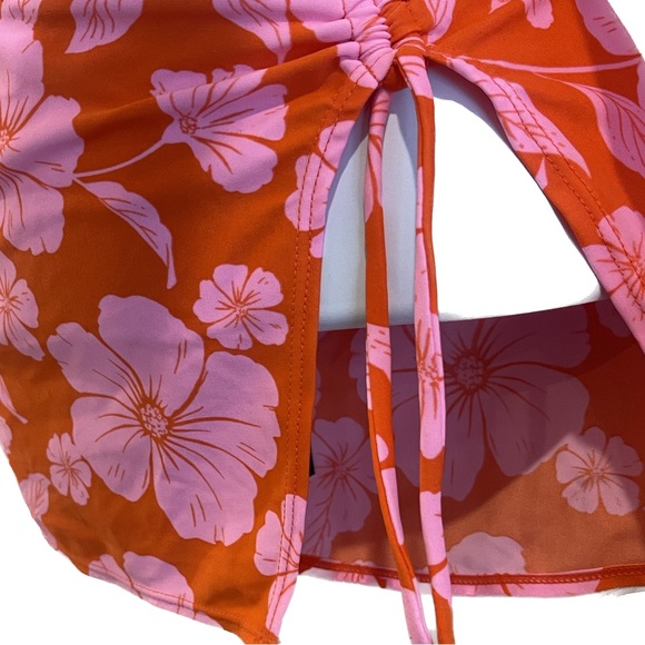 Separates. Pink top Cover Up XS (0-2) & Bottom Cover up S (4-6) - Picture 4 of 4